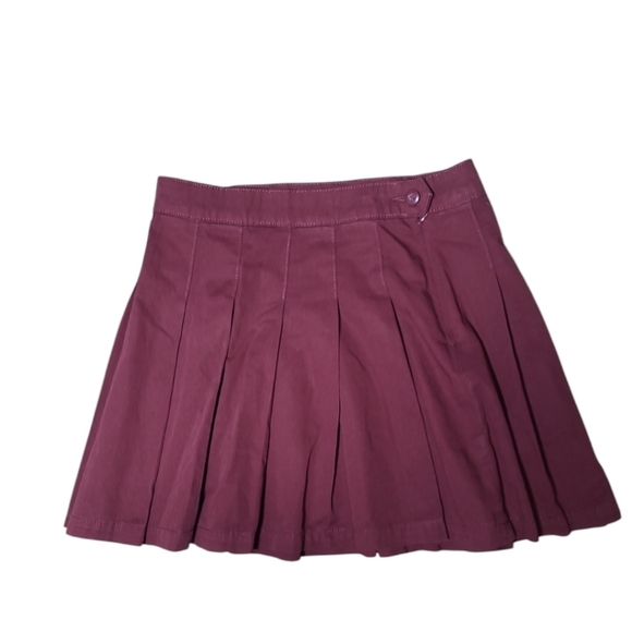 American Eagle Outfitters Dresses & Skirts - American Eagle Pleated High Rise Burgundy Skater Skirt Size 4